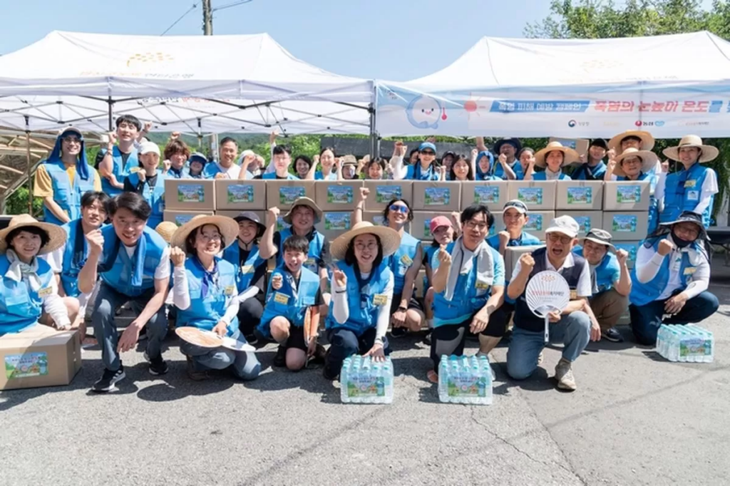 농심·기상청, 폭염 취약계층에 백산수 5만 병과 식료품 지원 1 image 69